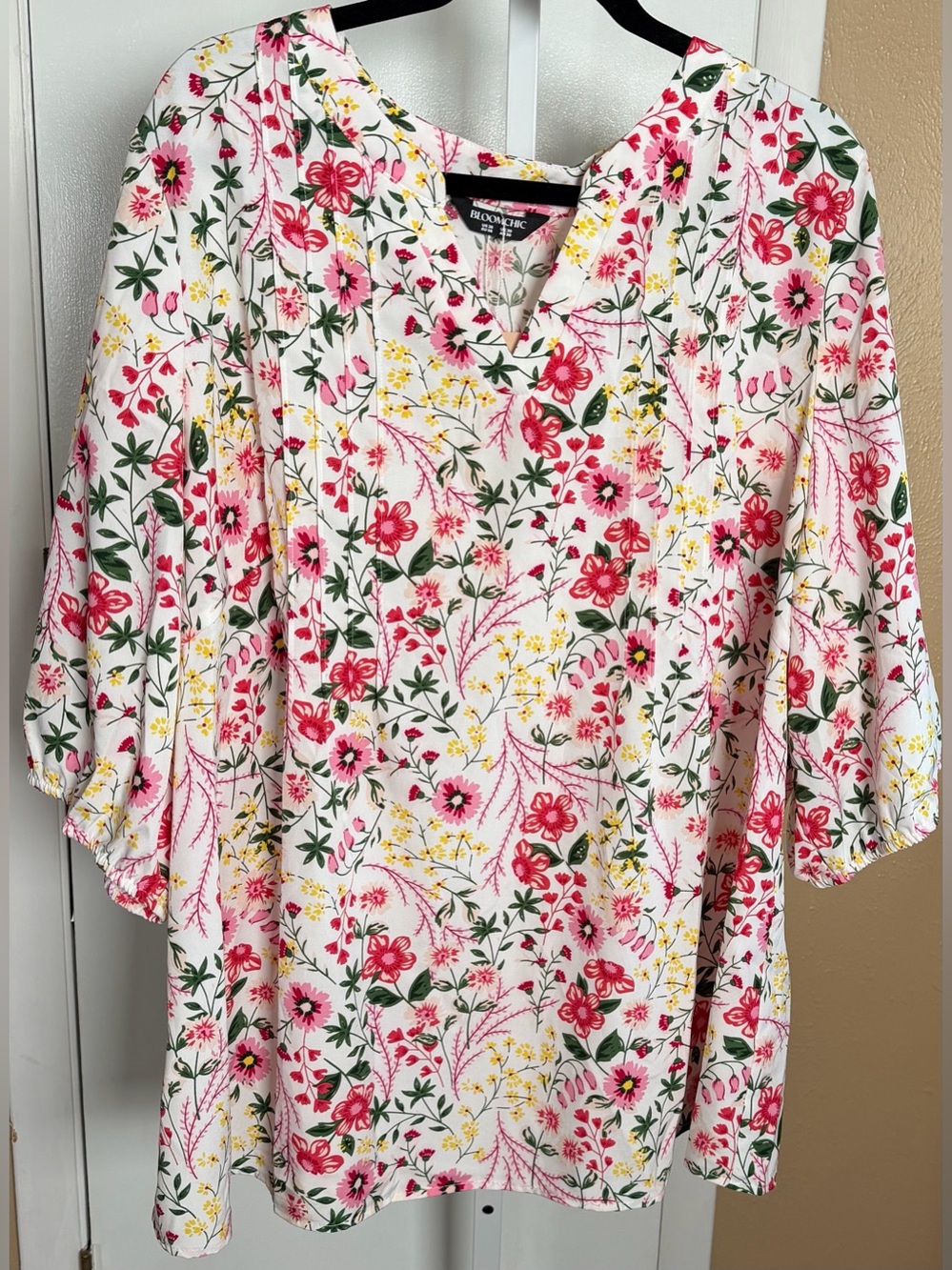 BloomChic Floral Blouse Size 26 NWT Pink Green 3/4 Sleeve Plus Size